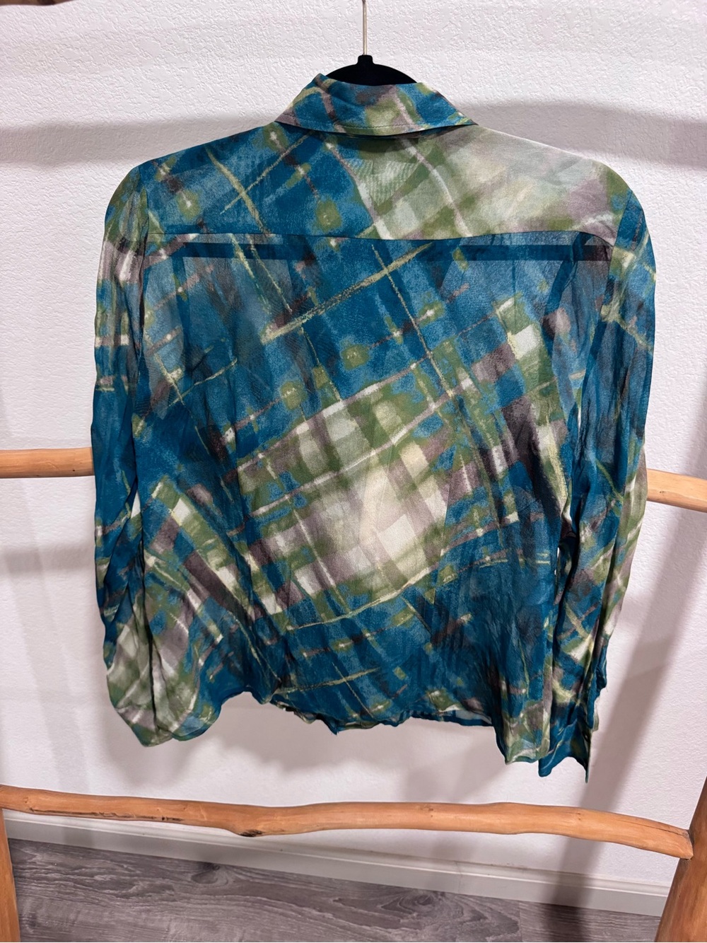 100% silk Abstract Pleated Sheer Button Front Blouse Size - Picture 3 of 6